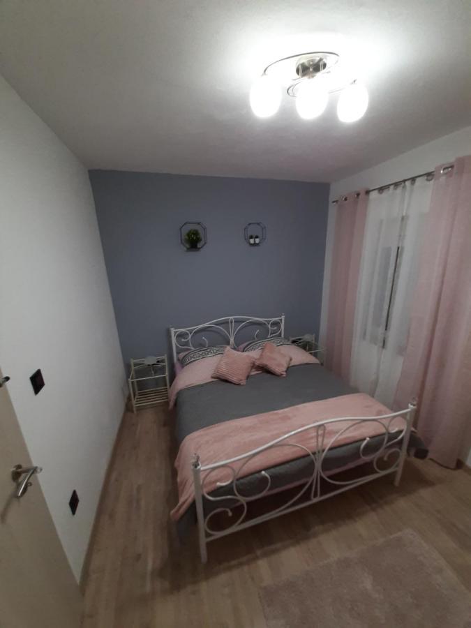 Ferienhaus Karlo Pridraga Buitenkant foto