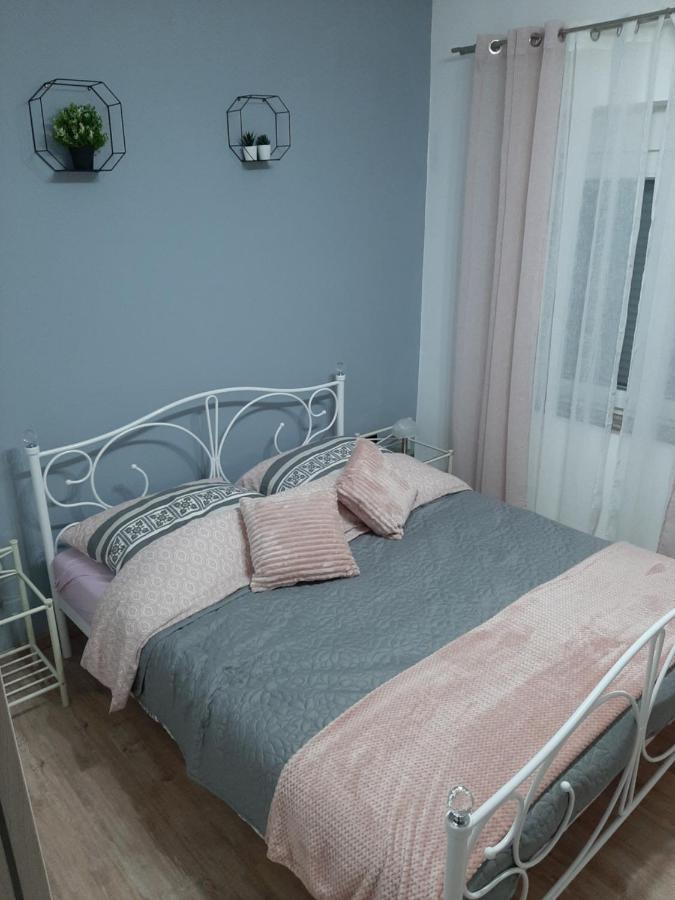 Ferienhaus Karlo Pridraga Buitenkant foto