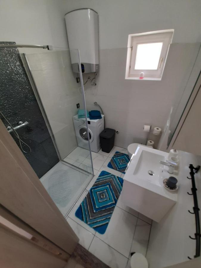 Ferienhaus Karlo Pridraga Buitenkant foto
