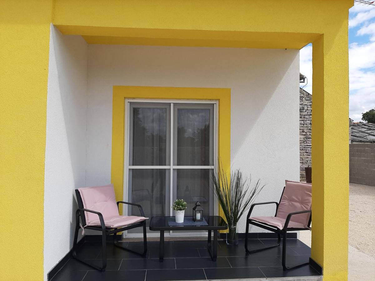 Ferienhaus Karlo Pridraga Buitenkant foto
