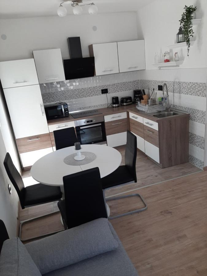 Ferienhaus Karlo Pridraga Buitenkant foto